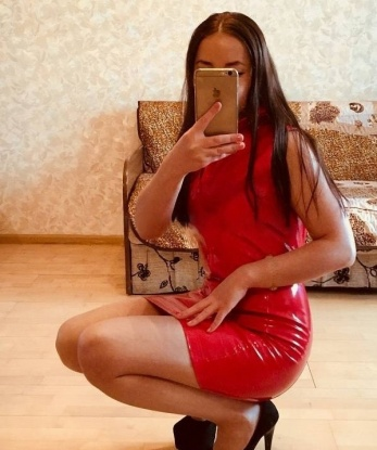 В моих объятиях ты найдешь незабываемый опыт и полное удовлетворение. У меня есть все, чтобы сделать твои фантазии яркими и незабываемыми.
Я готова предложить тебе широкий выбор зажигательных услуг, доступных только для тебя. Мои нежные руки и умелый язычок сведут тебя с ума. А глубокий минет и дикий секс приведут тебя к оргазму, о котором ты только мечтал.
Фотографии, которые ты видишь, полностью соответствуют реальности. Все отзывы, оставленные моими предыдущими клиентами, подтверждают мою неземную красоту и безупречные навыки.
Живу в самом сердце Москвы и могу пригласить тебя к себе в гости. Моя уютная квартира полна атмосферы страсти и желания. Если ты предпочитаешь, я могу приехать к тебе в отель. Я всегда дорожу конфиденциальностью и безопасностью.
Так что не упускай возможность провести незабываемое время со мной. Оставь о себе заявку и ты обретешь счастливый момент в обществе сексуальной богини. Жду тебя, мой дорогой! 💋 Маша